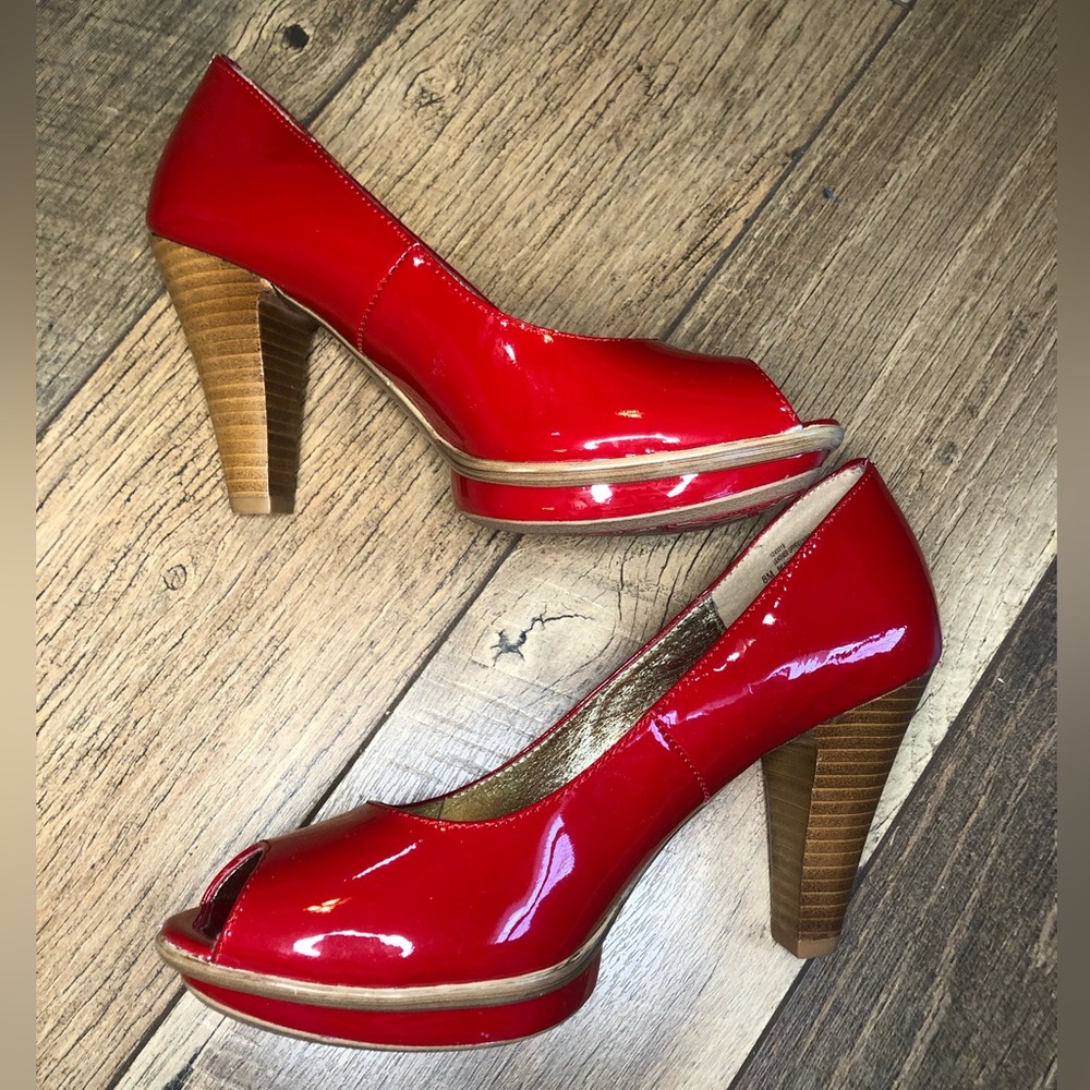 Soft Red Patent Leather Peep Toe Stacked Block Heel Size 8 - Picture 12 of 14